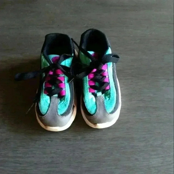 Baby Nike - Picture 1 of 5